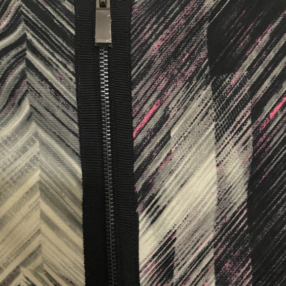 NWT print dress - Picture 4 of 4